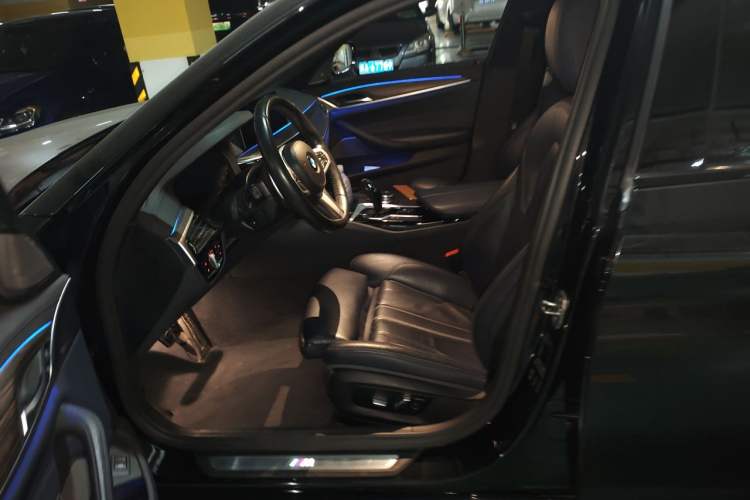 Used BMW 5 Series 2019 530i M Sport Package Left Front Seat