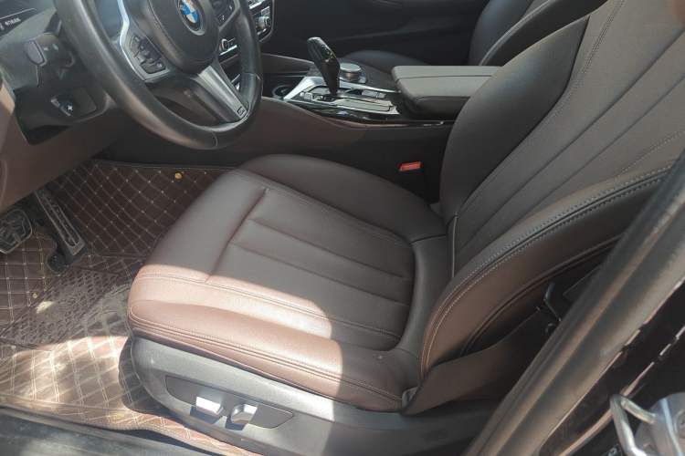 Used BMW 5 Series 2019 525Li M Sport Package Left Front Seat