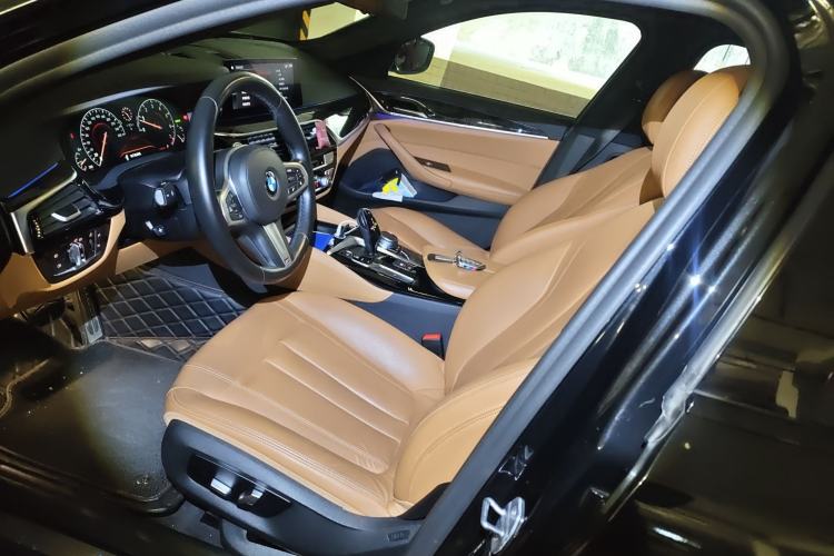 Used BMW 5 Series 2019 530Li Leading Model M Sport Package Left Front Seat