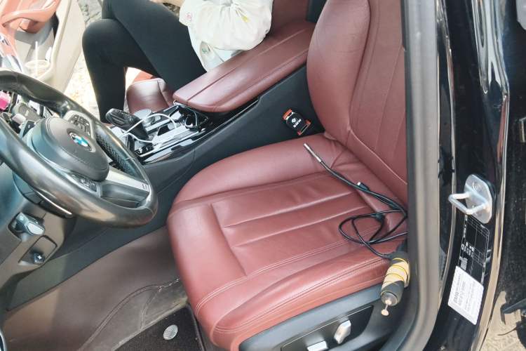 Used BMW 5 Series 2019 530Li Leading Model M Sport Package Left Front Seat