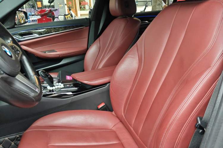 Used BMW 5 Series 2019 Facelifted 530Li Leading Edition M Sport Package Left Front Seat