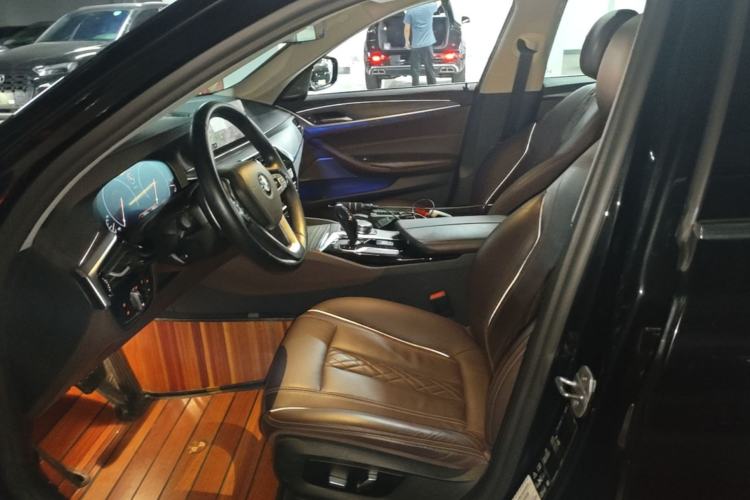Used BMW 5 Series 2019 530Li xDrive Luxury Package Left Front Seat