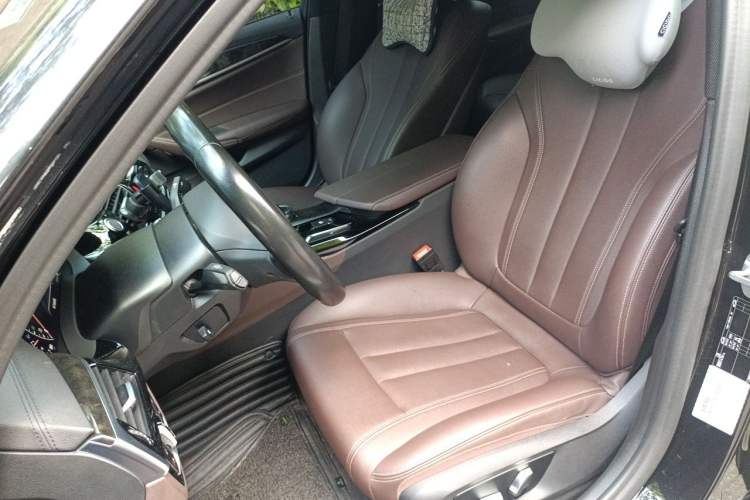 Used BMW 5 Series 2019 525Li M Sport Package Left Front Seat