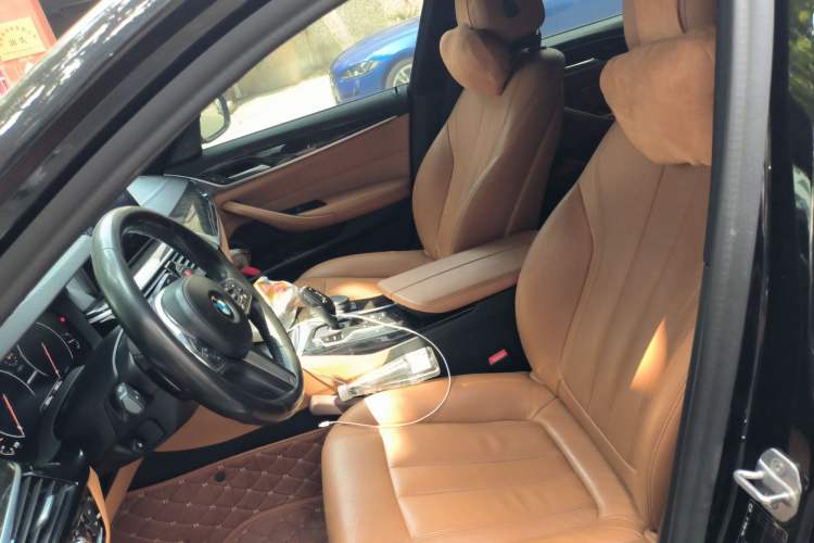 Used BMW 5 Series 2019 530Li Leading Model M Sport Package Left Front Seat