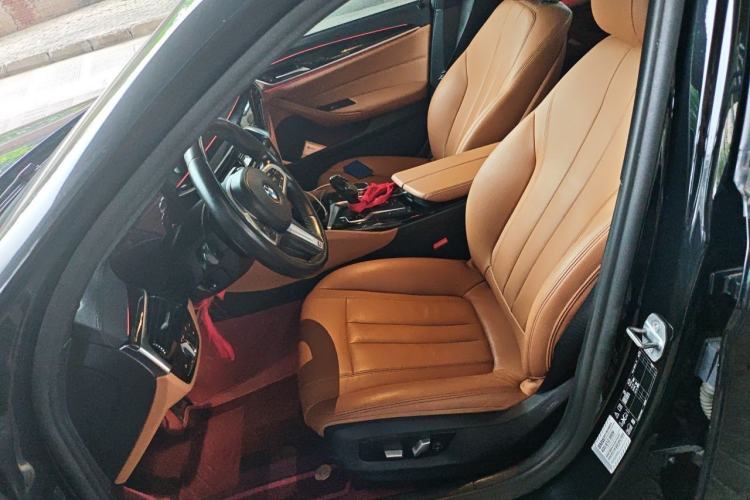 Used BMW 5 Series 2019 Facelifted 530Li xDrive M Sport Package Left Front Seat
