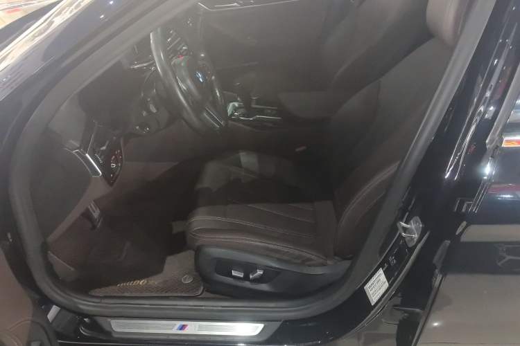 Used BMW 5 Series 2019 Restyled 525Li M Sport Package Left Front Seat