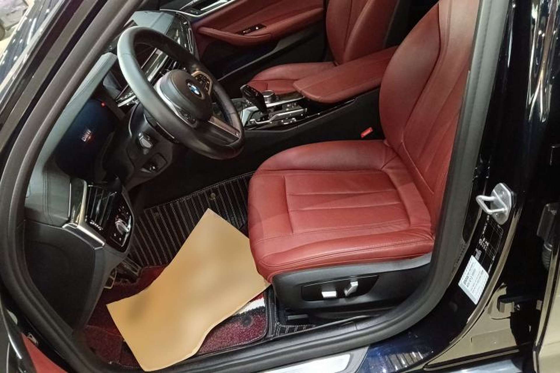 Used BMW 5 Series 2019 530Li Leading Model M Sport Package Left Front Seat
