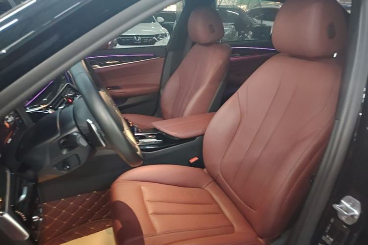Used BMW 5 Series 2019 530Li Leading Model M Sport Package Left Front Seat