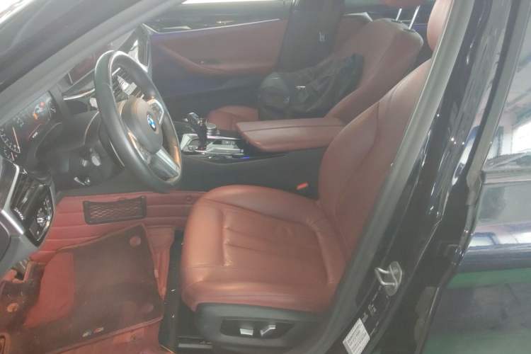 Used BMW 5 Series 2019 Facelifted 530Li Leading Edition M Sport Package Left Front Seat