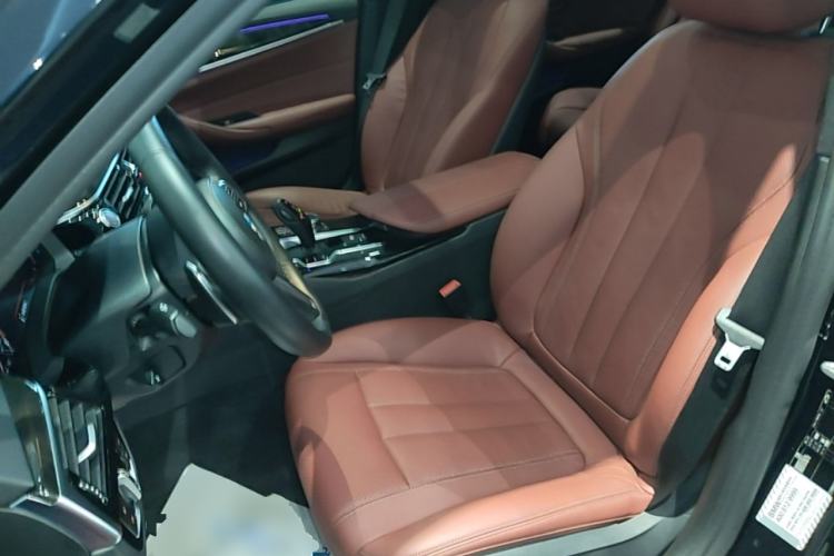 Used BMW 5 Series 2019 530Li Leading Model M Sport Package Left Front Seat