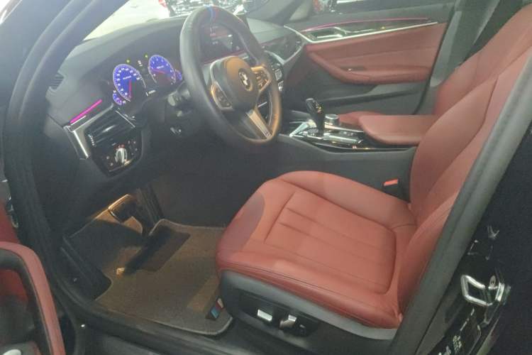 Used BMW 5 Series 2019 530Li Leading Model M Sport Package Left Front Seat