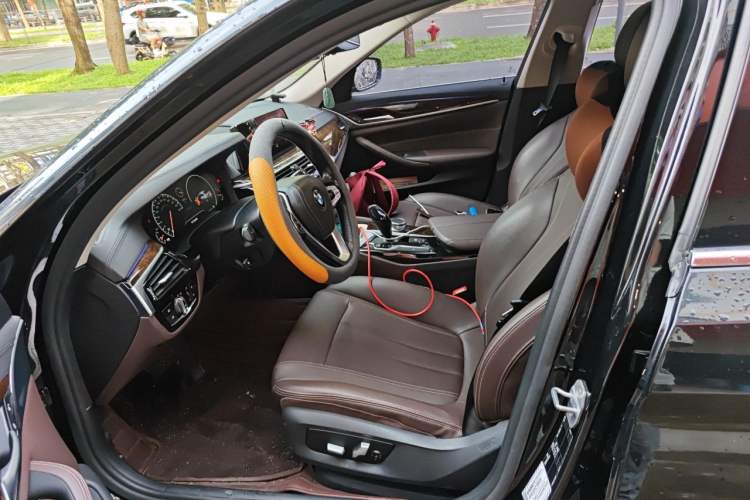 Used BMW 5 Series 2019 525Li Luxury Package Left Front Seat