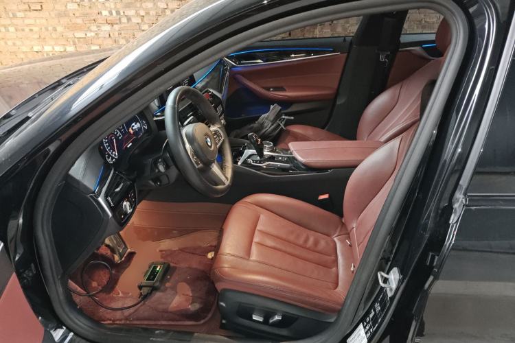 Used BMW 5 Series 2019 Facelifted 530Li xDrive M Sport Package Left Front Seat