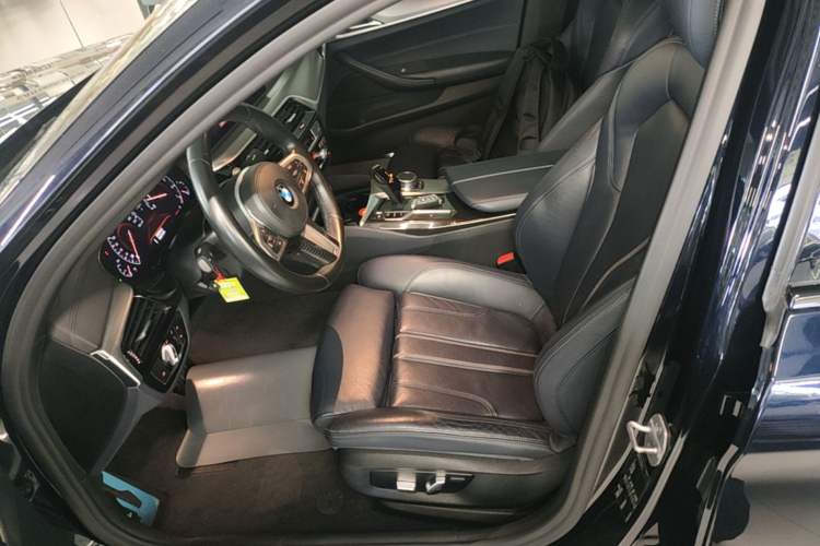 Used BMW 5 Series 2019 Restyled 525i M Sport Package Left Front Seat
