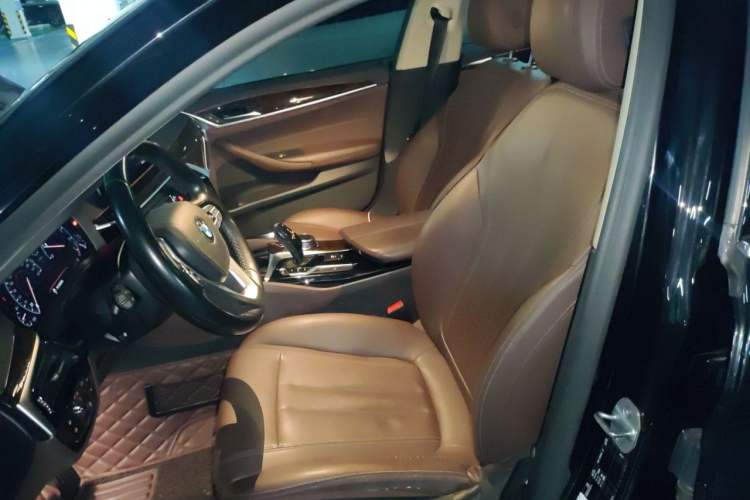 Used BMW 5 Series 2019 525Li Luxury Package Left Front Seat