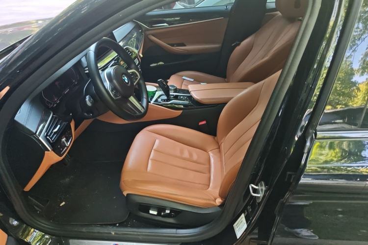 Used BMW 5 Series 2019 530Li Leading Model M Sport Package Left Front Seat