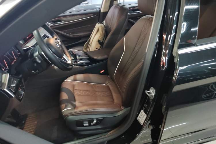 Used BMW 5 Series 2019 Facelifted 530Li Luxury Edition Premium Package Left Front Seat