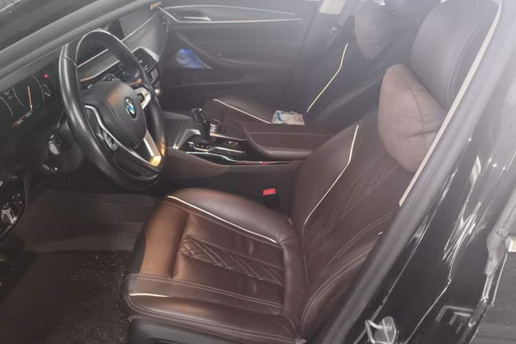 Used BMW 5 Series 2019 Facelifted 530Li Leading Edition Luxury Package Left Front Seat
