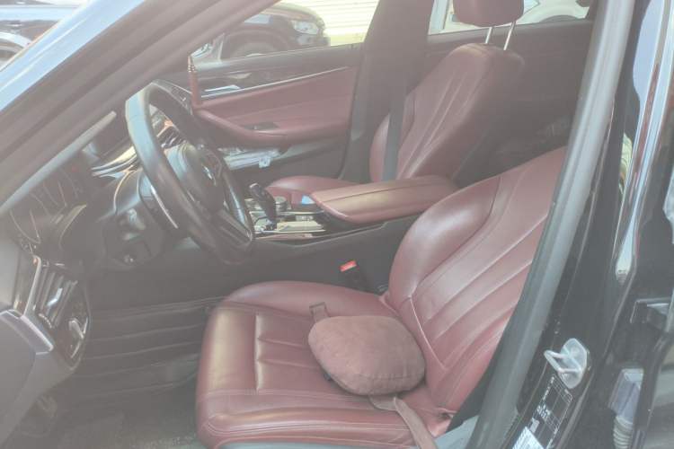Used BMW 5 Series 2019 Facelifted 530Li Leading Edition M Sport Package Left Front Seat