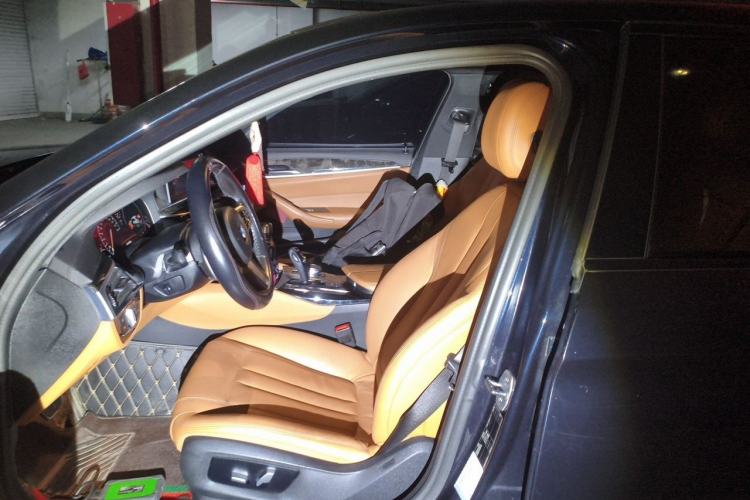 Used BMW 5 Series 2019 530Li Leading Model M Sport Package Left Front Seat