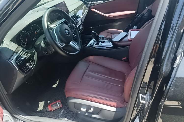 Used BMW 5 Series 2019 530Li Leading Model M Sport Package Left Front Seat