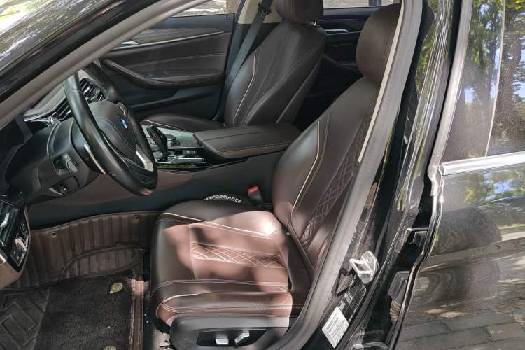 Used BMW 5 Series 2019 530Li Leading Model Luxury Package Left Front Seat