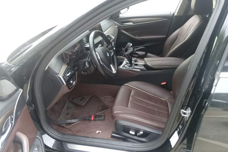 Used BMW 5 Series 2019 Facelifted 530Li Luxury Edition Premium Package Left Front Seat