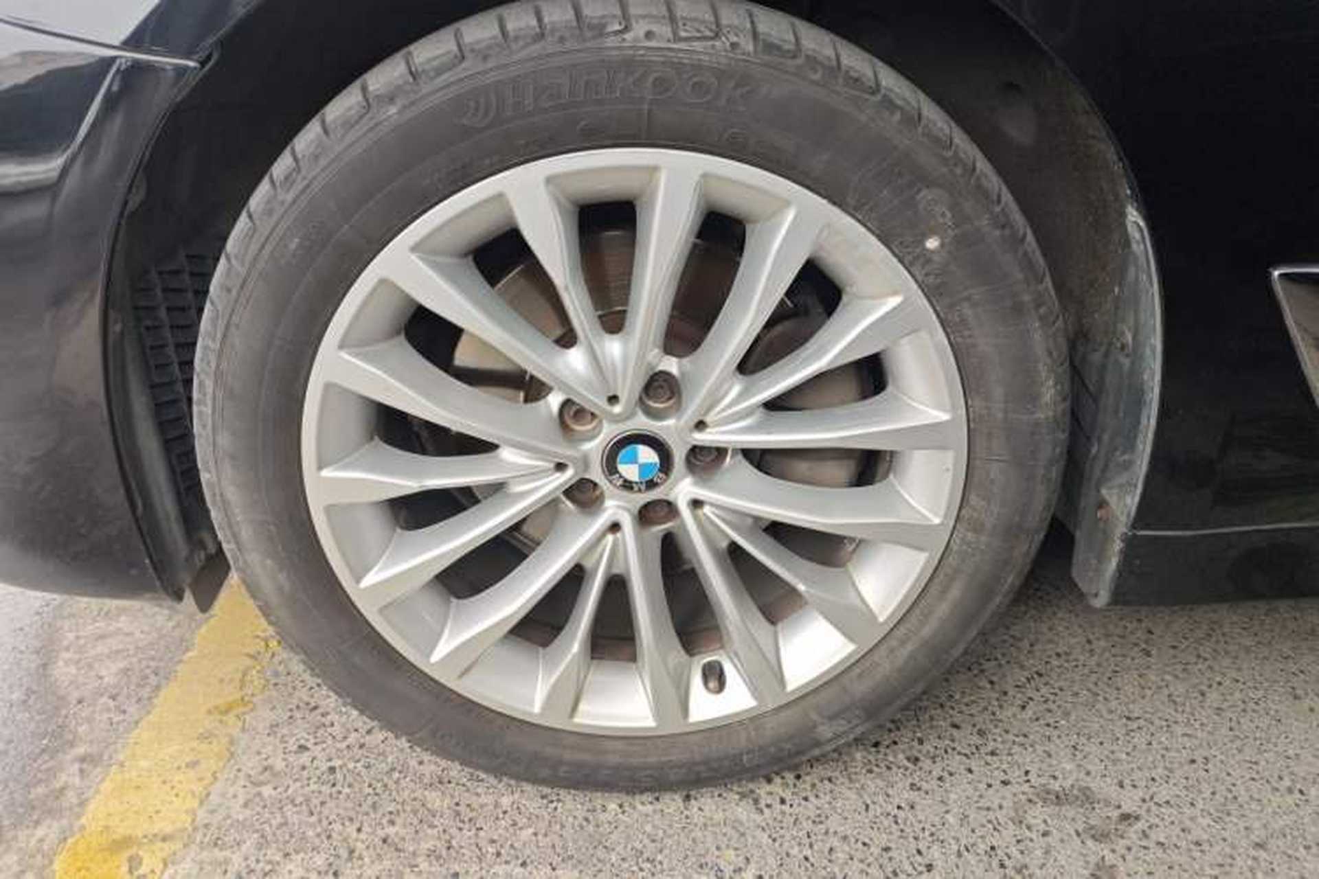 Used BMW 5 Series 2019 525Li Luxury Package Left Front Wheel Hub