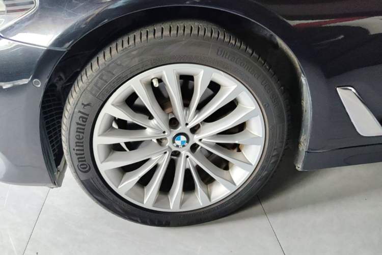 Used BMW 5 Series 2019 Facelifted 525Li Luxury Package Left Front Wheel Hub