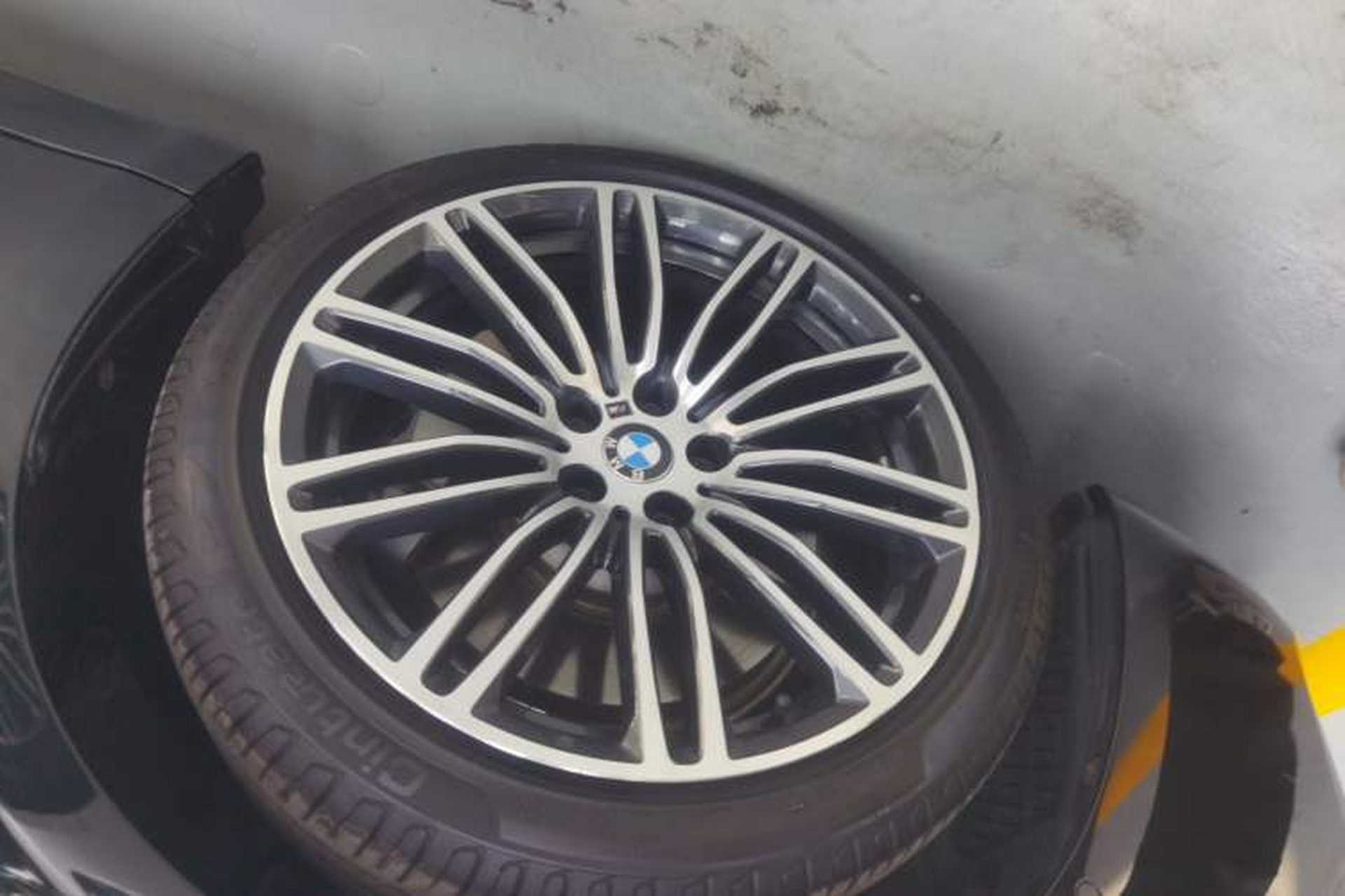 Used BMW 5 Series 2019 530Li Leading Model M Sport Package Left Front Wheel Hub