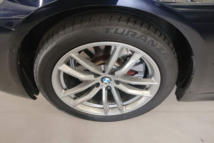 Used BMW 5 Series 2019 Restyled 525i M Sport Package Left Front Wheel Hub