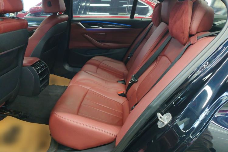 Used BMW 5 Series 2019 Facelifted 530Li Leading Edition M Sport Package Left Rear Seat
