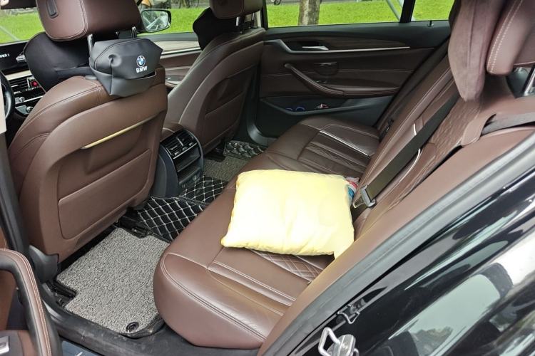 Used BMW 5 Series 2019 Facelifted 530Li Leading Edition Luxury Package Left Rear Seat