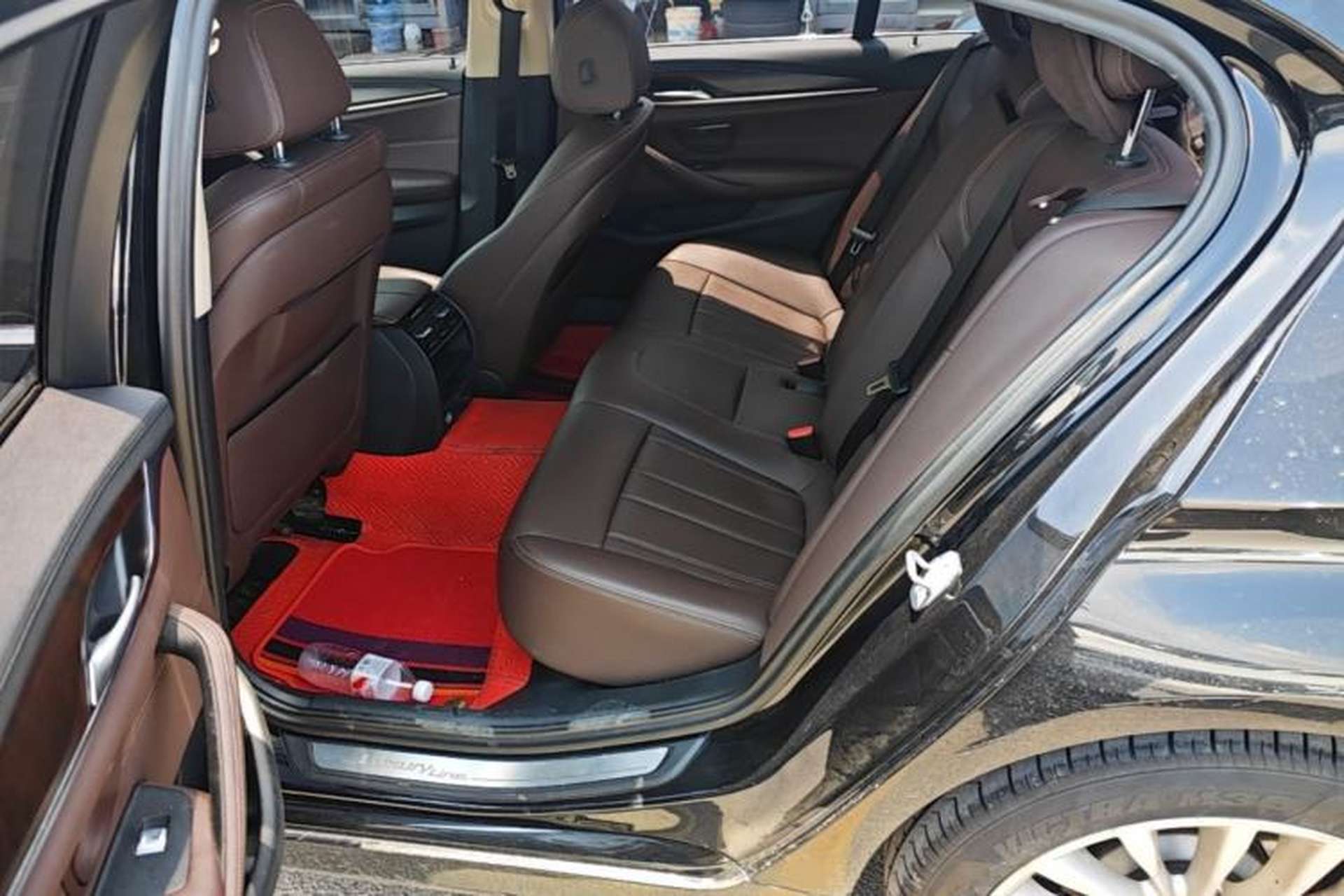 Used BMW 5 Series 2019 Facelifted 525Li Luxury Package Left Rear Seat