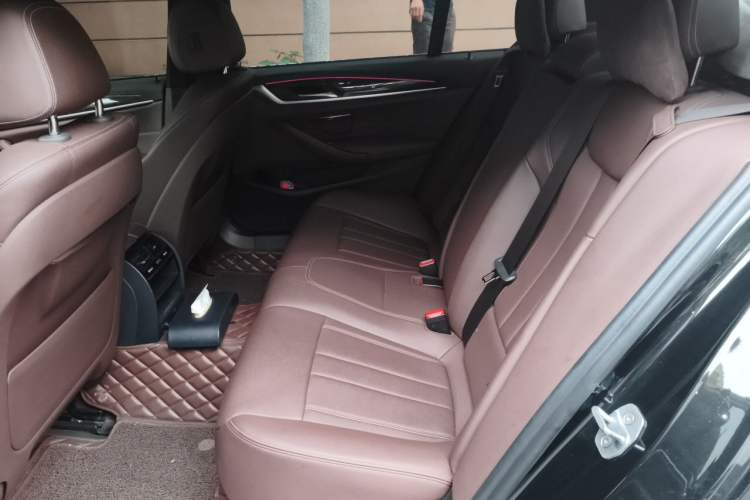 Used BMW 5 Series 2019 Restyled 525Li M Sport Package Left Rear Seat