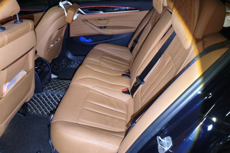 Used BMW 5 Series 2019 Facelifted 530Li Leading Edition M Sport Package Left Rear Seat