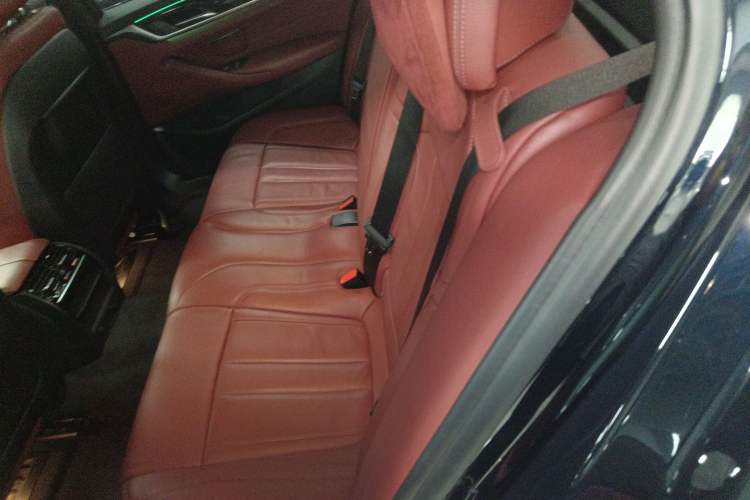 Used BMW 5 Series 2019 530Li Leading Model M Sport Package Left Rear Seat