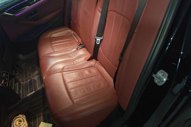 Used BMW 5 Series 2019 530Li Leading Model M Sport Package Left Rear Seat