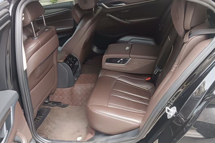 Used BMW 5 Series 2019 Facelifted 530Li Leading Edition Luxury Package Left Rear Seat