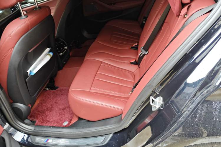 Used BMW 5 Series 2019 530Li Luxury Edition M Sport Package Left Rear Seat