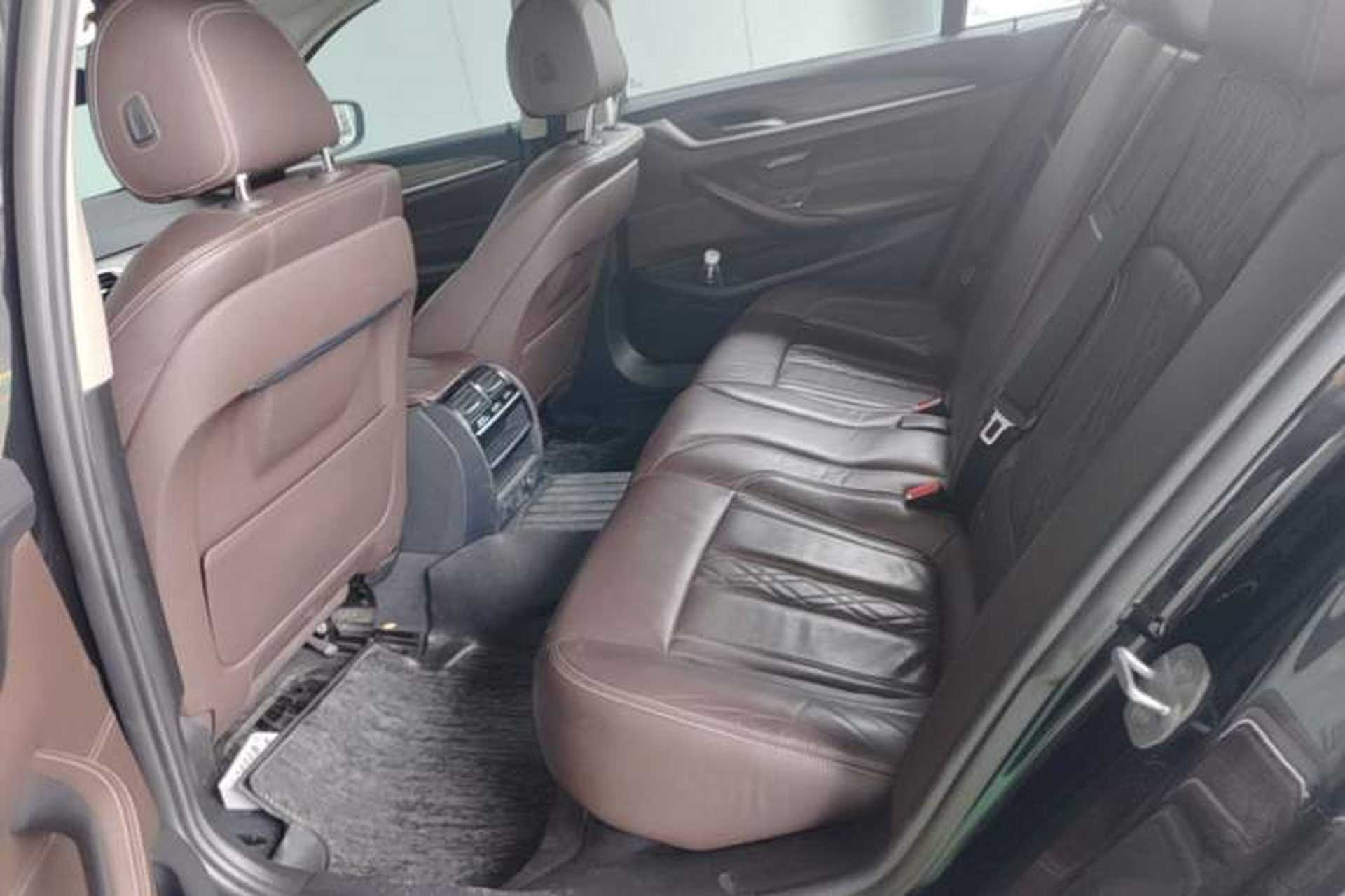 Used BMW 5 Series 2019 530Li Leading Model Luxury Package Left Rear Seat