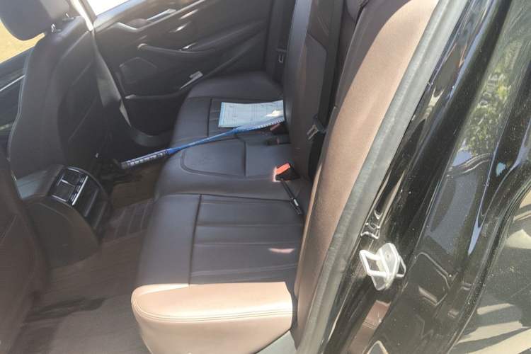 Used BMW 5 Series 2019 Facelifted 525Li Luxury Package Left Rear Seat