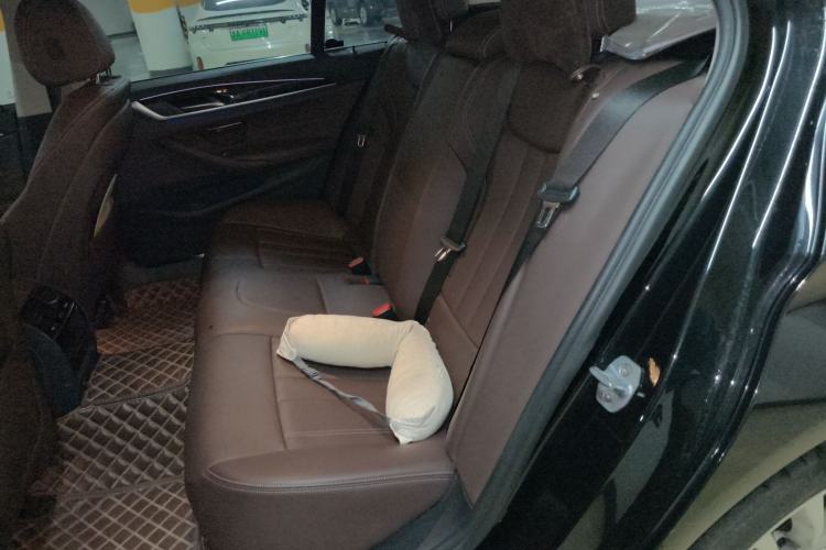 Used BMW 5 Series 2019 525Li Luxury Package Left Rear Seat
