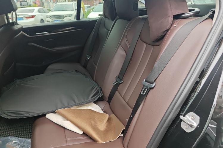 Used BMW 5 Series 2019 Facelifted 525Li Luxury Package Left Rear Seat