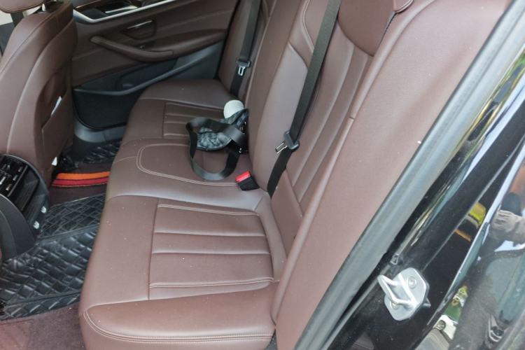 Used BMW 5 Series 2019 525Li Luxury Package Left Rear Seat