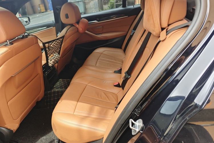 Used BMW 5 Series 2019 530Li Leading Model M Sport Package Left Rear Seat