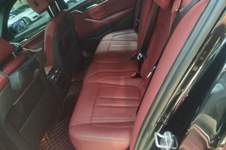 Used BMW 5 Series 2019 530Li Leading Model M Sport Package Left Rear Seat