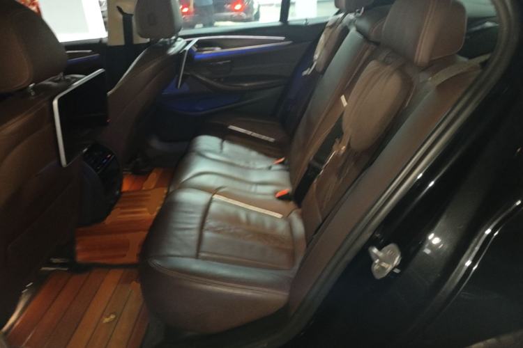 Used BMW 5 Series 2019 530Li xDrive Luxury Package Left Rear Seat