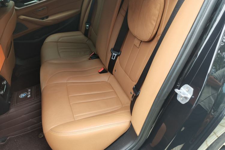 Used BMW 5 Series 2019 530Li Luxury Edition M Sport Package Left Rear Seat