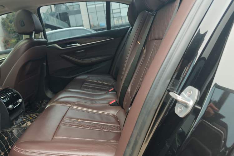 Used BMW 5 Series 2019 Facelifted 530Li Leading Edition Luxury Package Left Rear Seat